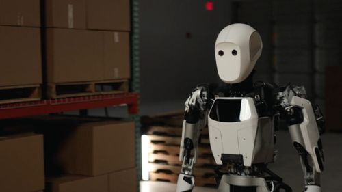 Producătorul american de utilaje agricole John Deere investește în roboți umanoizi. Compania susține dezvoltarea Apptronik, start-up care a atras aproape un miliard de dolari / Ce înseamnă pentru agricultură