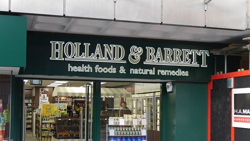 Retailerul britanic Holland & Barrett deschide 60 de magazine în România / Lanțul este specializat în suplimente alimentare și produse vegane