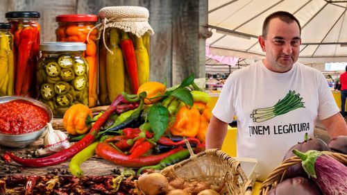 Cum se conservă ardeii iuți? Lucian Dragomir, legumicultor: „Capsaicina are beneficii antiinflamatoare, protejează mucoasa gastrică și stimulează digestia”