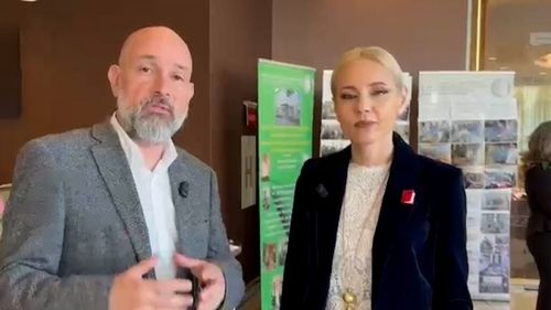 VIDEO | „Vinul – Connaisseur fără ifose” (Ep. 24): Ziua Olteniei, sărbătorită cu expoziție gastronomică la Craiova / Laura Vasile, directoarea Liceului de Industrie Alimentară: „Elevii au avut oportunitatea de a învăța direct de la chefi profesioniști și brutari experimentați”