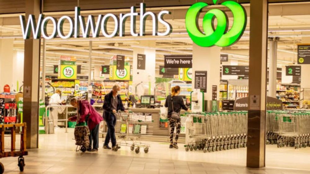 Un lanţ de retail din Australia şi-a limitat asistentul pentru clienți dotat cu AI. „Mi-a cerut data naşterii şi, când i-am dat-o, a început să vorbească despre faptul că mama sa s-a născut în acelaşi an”