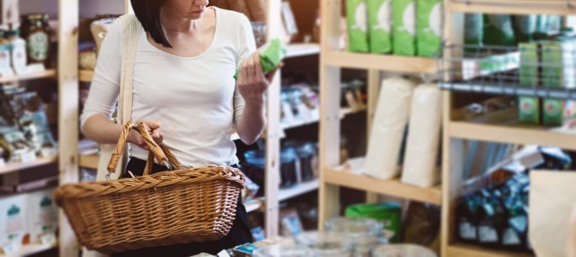 Aplicațiile care analizează alimentele schimbă modul în care cumpărăm. 94% dintre utilizatori renunță la produsele cu scor slab
