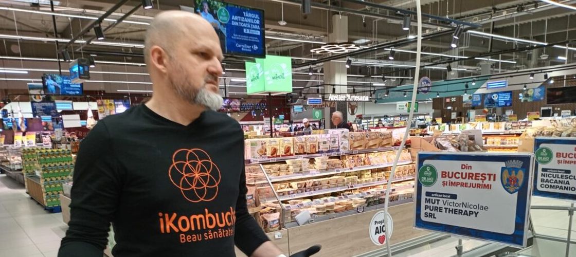 De la nevoie personală la brand în creștere: povestea iKombucha. Victor Mut: „Suntem singurii din Europa cu rețetă pe bază de miere”