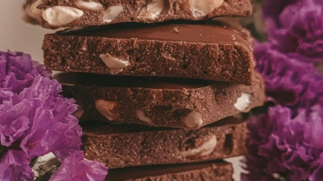 Retetele Juanitei. Batonul de ciocolată de casă, desertul simplu de pe vremuri