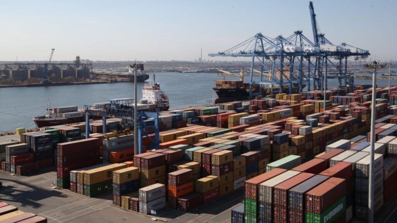 Zelenski: Ucraina a stabilit mai multe rute pentru exporturile sale agricole, inclusiv prin România şi Republica Moldova / Sunt utilizate puternic căile maritime, Dunărea