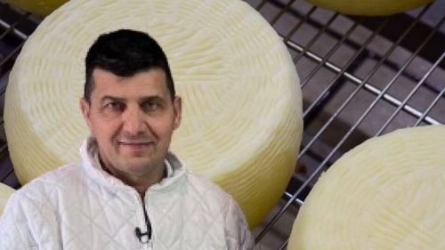 După 25 de ani în care a lucrat în Italia, Iosif s-a întors acasă, la Brașov, și a pariat pe brânzeturile artizanale: „Ar fi bine să vină mai mulți să investească, să punem în practică la noi și au învățat afară”