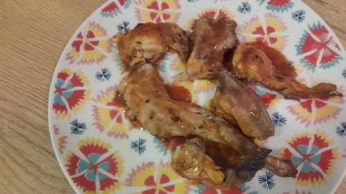 ABC în bucătărie: Reducția din zeama de la friptură - un sos perfect pentru carne, cartofi sau orez (VIDEO)