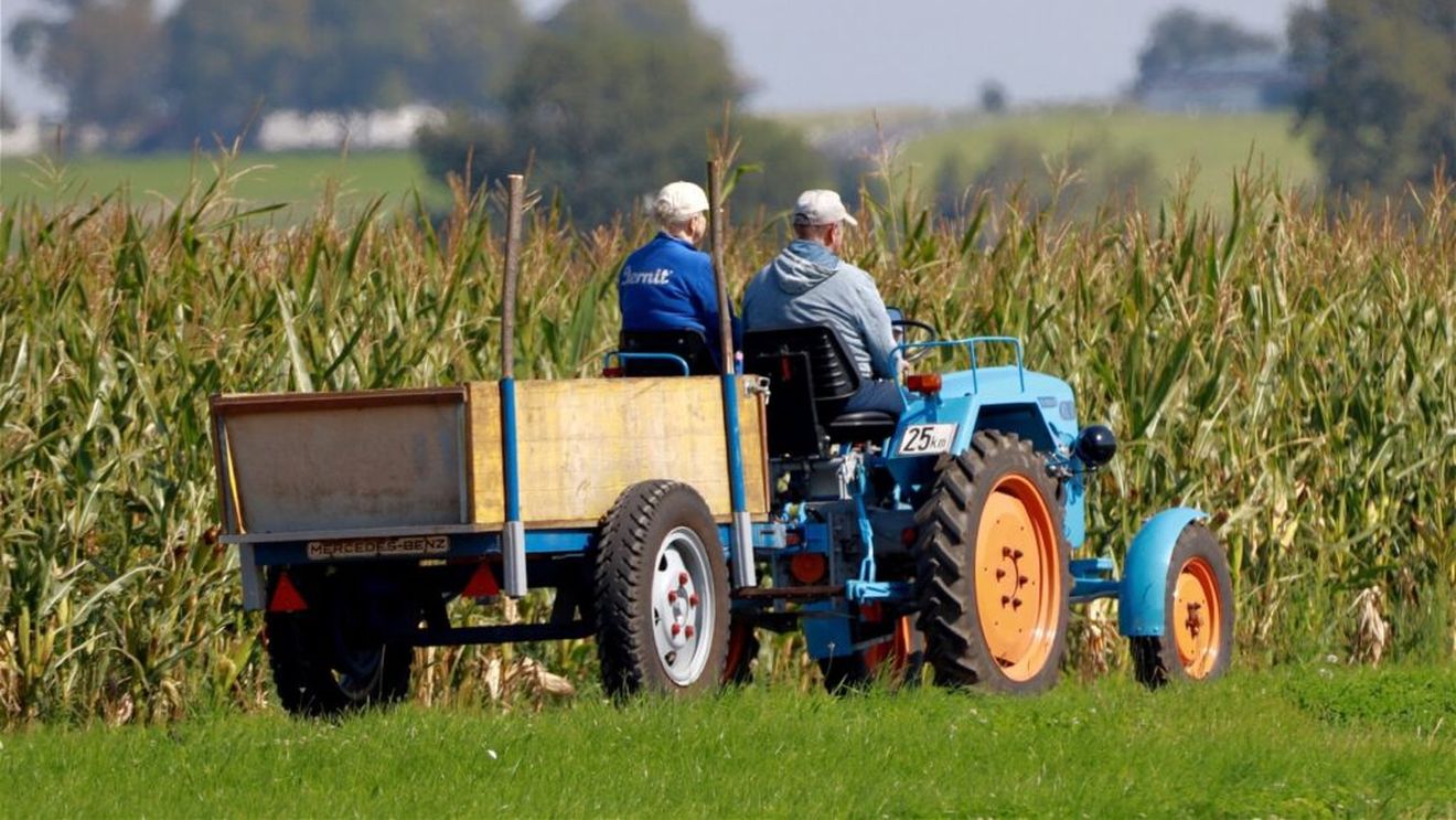 Fermierii le cer producătorilor de utilaje agricole să nu crească preţurile, după aprobarea programului Rabla pentru tractoare / Cel puţin 35% dintre fermieri riscă să intre în insolvenţă anul acesta