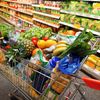 Grecia ieftinește alimentele din supermarketuri. Fermierii din Halkidiki spun că turiștii români cumpără mult ulei de măsline