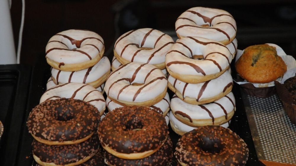 Trei gustări cu zahăr la care nutriționiștii spun că ar trebui să renunți imediat/Sunt dăunătoare pentru digestie și îngrașă, plus că mai cresc și glicemia