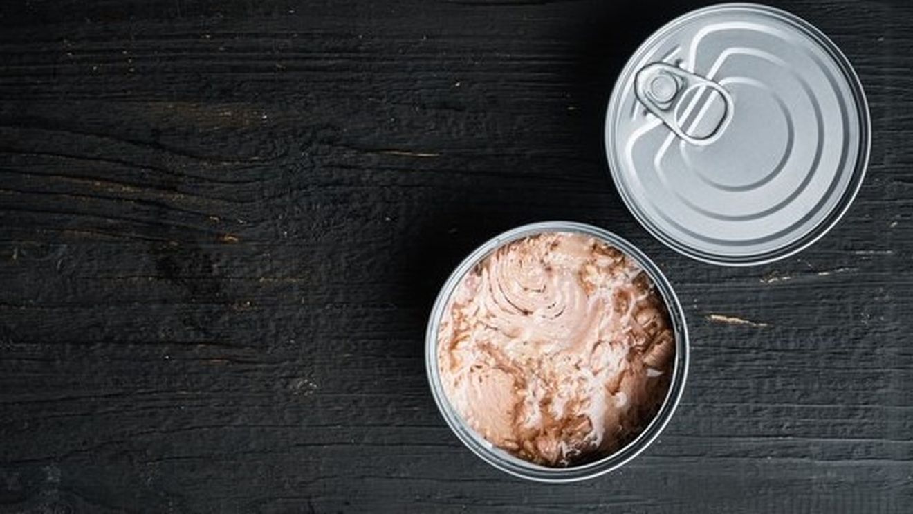 Metalele toxice din conservele de ton, „un risc colosal pentru sănătatea publică”: Analizele efectuate pe aproape 150 de conserve, achiziționate din Franța, Italia, Spania, Germania și Regatul Unit, au arătat că toate „erau contaminate cu mercur”