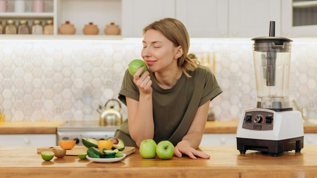 Un măr pe zi chiar ține doctorul departe? Ce spun studiile despre acest fruct / Profesor: „Lucrurile sunt mai complexe”