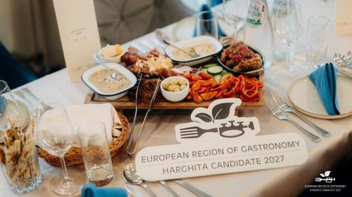 Harta gusturilor judeţului Harghita: Pâinea de casă, sarmalele, kürtőskalács, printre simbolurile gastronomice locale