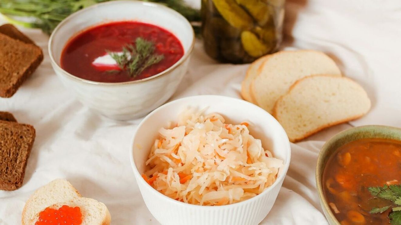 Cum te poate ajuta varza murată, după ce ai mâncat prea mult / Conține substanțe ce îmbunătățesc digestia și reechilibrează flora intestinală