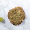 Biscuiți cu matcha și maia: Desertul inedit care combină dulceața ciocolatei albe cu aroma discretă de ceai verde