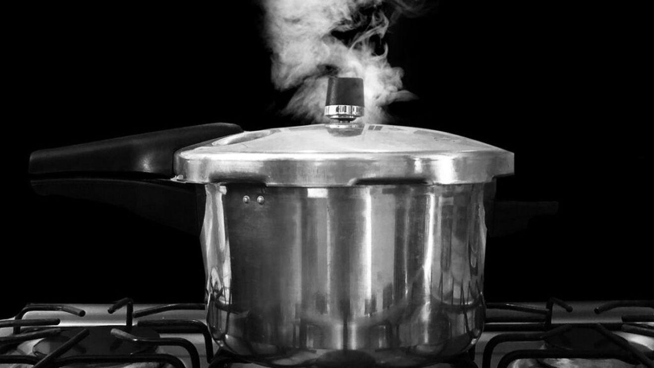 ABC în bucătărie | Timpii de gătire a alimentelor în oala sub presiune/ Sfaturi utile despre cum să îngrijești și să folosești oala sub presiune