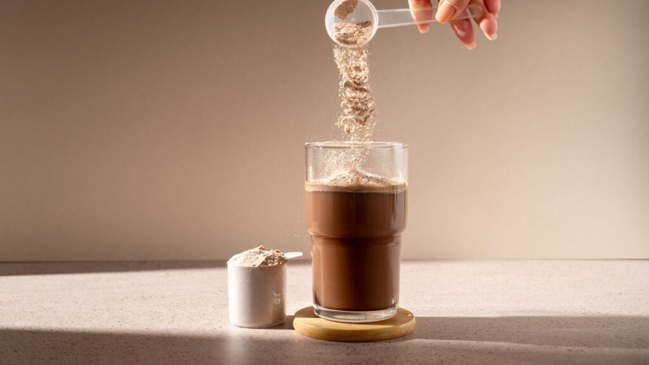 Suplimentele proteice conțin niveluri ridicate de plumb, avertizează experții