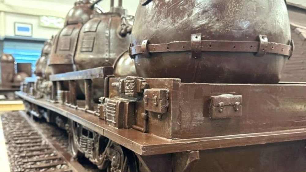 VIDEO / Winter Games Express, cel mai lung tren de ciocolată din istorie, va fi asamblat si expus la Milano pentru a marca inaugurarea Jocurilor Olimpice de iarnă 2026 organizate în nordul Italiei