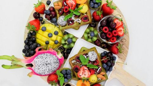 Top 9 cele mai bogate fructe în antioxidanți/ Nutriționiștii spun că cine le consumă frecvent va fi mai ferit de cancer, boli de inimă, diabet, tensiune și va avea imunitatea mai puternică