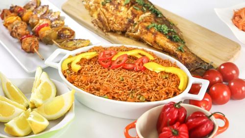 Ca și cum ai spune că nu-ți poți permite o oală cu sarmale la Crăciun în România. În Nigeria, tot mai puține persoane au acces la tradiționalul jollof rice, care se consumă în luna decembrie