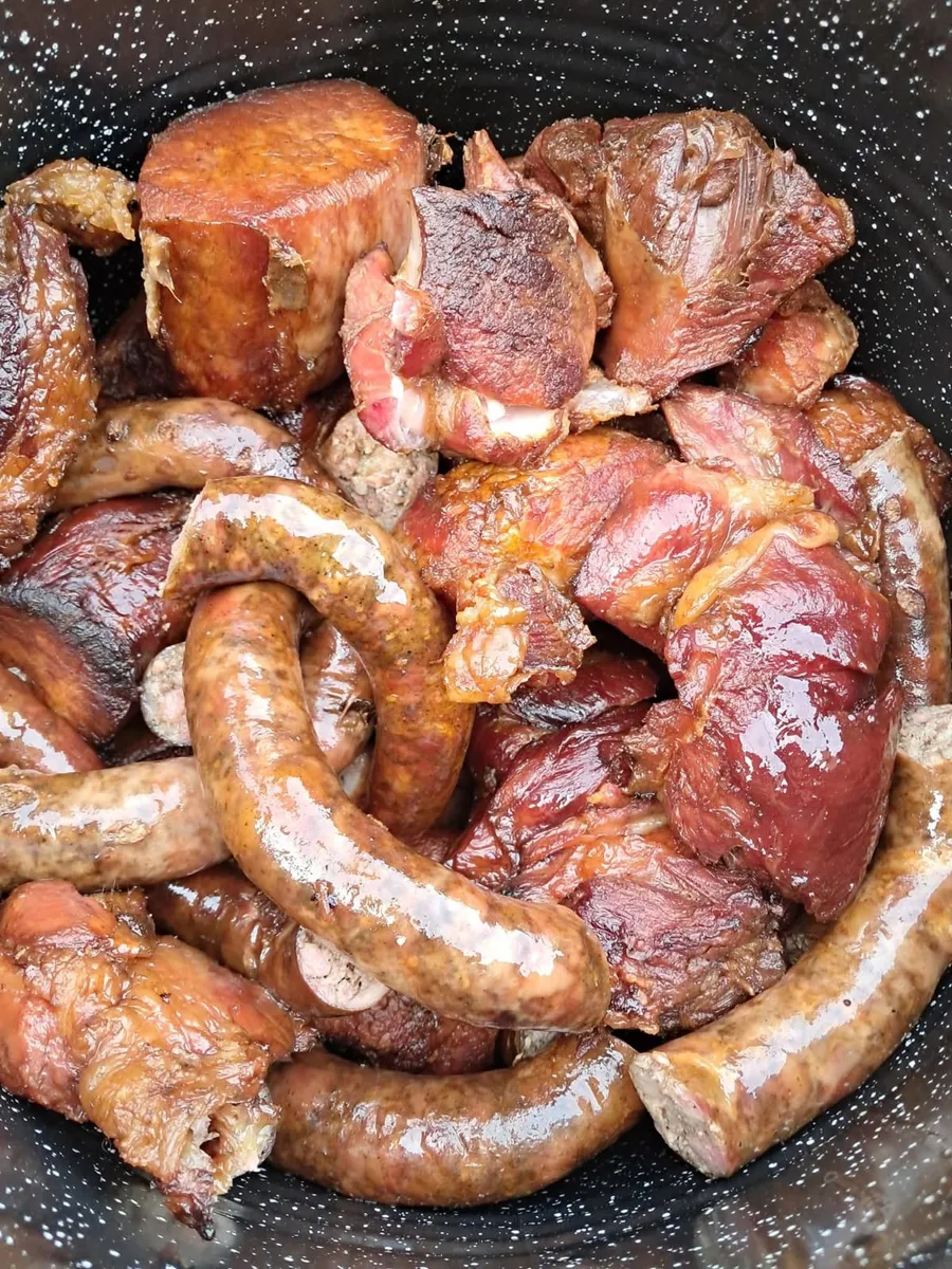 preparate carne porc punct gastronomic local Din Grădina lui Rățoi