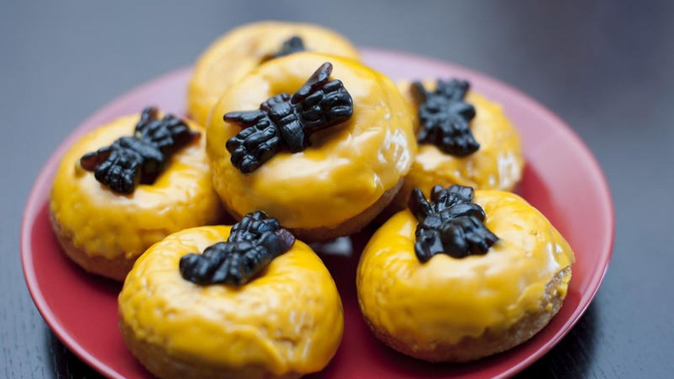 10 idei inedite pentru un mic dejun tematic de Halloween: Fantome din pancakes, toast-ul păianjen sau smoothie de vampir