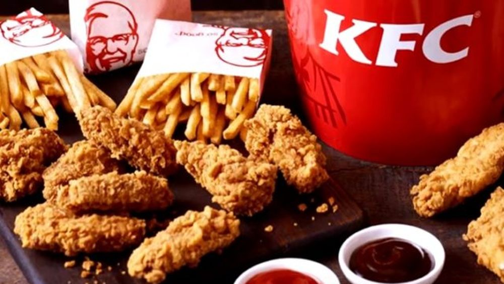 KFC îşi mută cartierul general american din Kentucky în Texas/ Această modificare face parte din planurile grupului de a avea două sedii centrale în SUA, unul în Texas şi altul în California