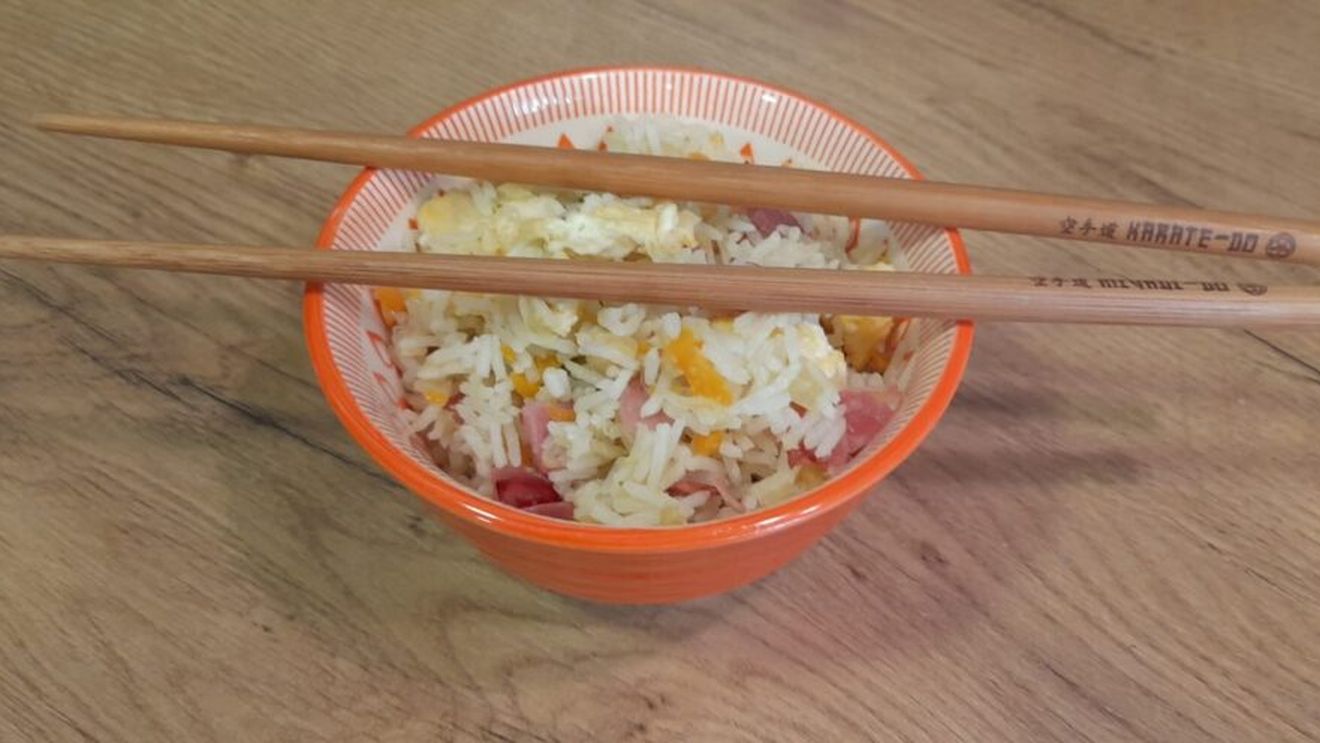 Rețetele Juanitei. Orez chinezesc cu carne. Varianta ”fried” și cea dietetică
