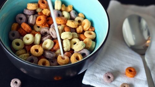 Ce este „foamea ascunsă” și cum îi afectează pe copii / Nutriționiștii avertizează asupra acestui fenomen și a riscurilor pentru sănătate pe care le presupune