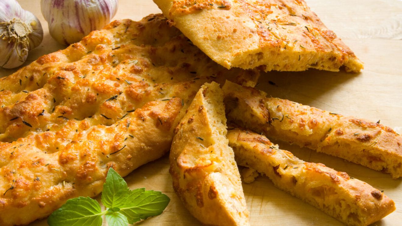 Focaccia cu maia și za’atar / Rețeta care combină Italia cu aromele Orientului Mijlociu