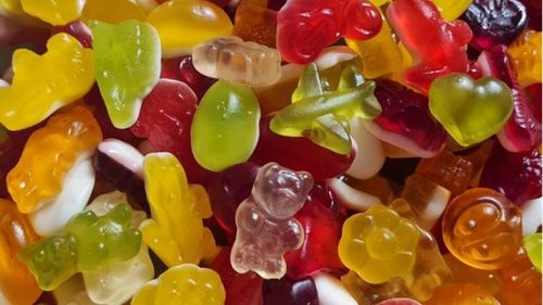 Jeleuri halucinogene, vândute la distribuitoare automate în Germania/Un tânăr a fost internat cu simptome de otrăvire