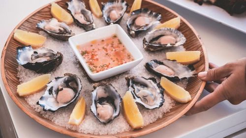 Marea Neagră, de închiriat: ”Apele Române” alocă spațiu maritim pentru piscicultură și acvacultură, inclusiv pentru producția de moluște