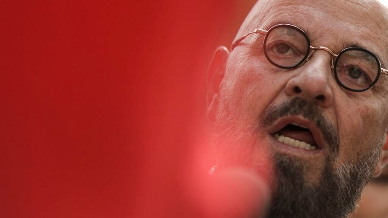 STENOGRAME | „Pune-i p-ăia să-și ia halate! Să aibă bonete în cap, să-și facă așa un aranjament frumos prin frigider” / Cum a organizat Piedone un control „țiplă” în bucătăria hotelului International din Sinaia