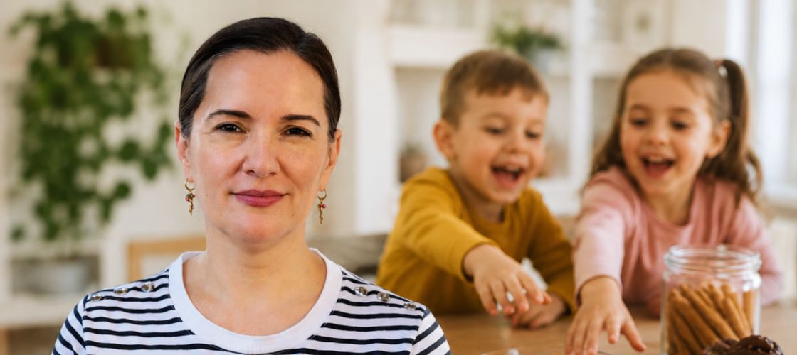 Copilul cere dulce imediat ce vine de la grădiniță. Cum reacționăm? Răspunsul nutriționistului Tania Fântână