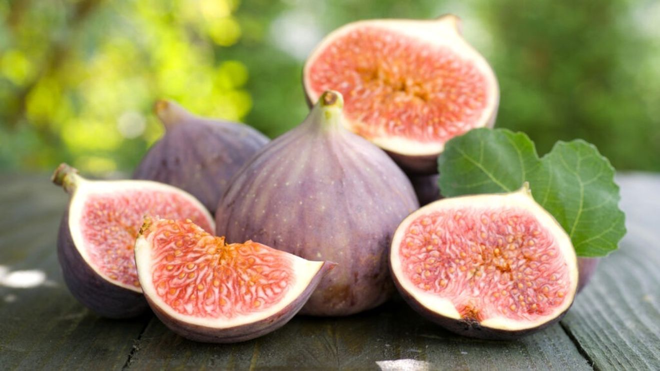 Fructul de toamnă care favorizează digestia, reglează tranzitul intestinal și sprijină sănătatea microbiotei/ Recomandarea unei nutriționiste: „Dacă vrei să ameliorezi constipația, acest fruct poate fi marele tău aliat”