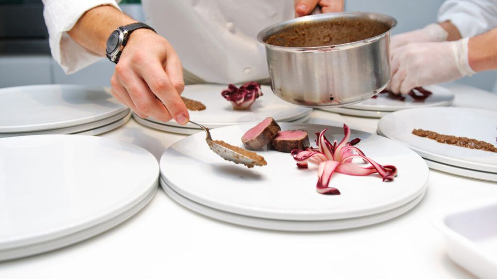 Țara europeană care își reinventează gastronomia după decenii de comunism/ Povestea renașterii culinare care a atras atenția Michelin și National Geographic