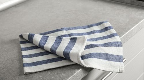 Cât de des ar trebui să speli prosoapele de bucătărie / Experții menționează și cum să faci asta cât mai eficient