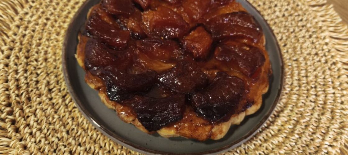 VIDEO FOTO | Tarte Tatin. Povestea și rețeta originală a celebrei tarte franțuzești cu mere. Servește-o cu înghețată