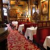 Cel mai vechi restaurant din Londra servește clienți de aproape 230 de ani / La „Rules”, meniul încă începe cu stridii, plăcinte și budinci