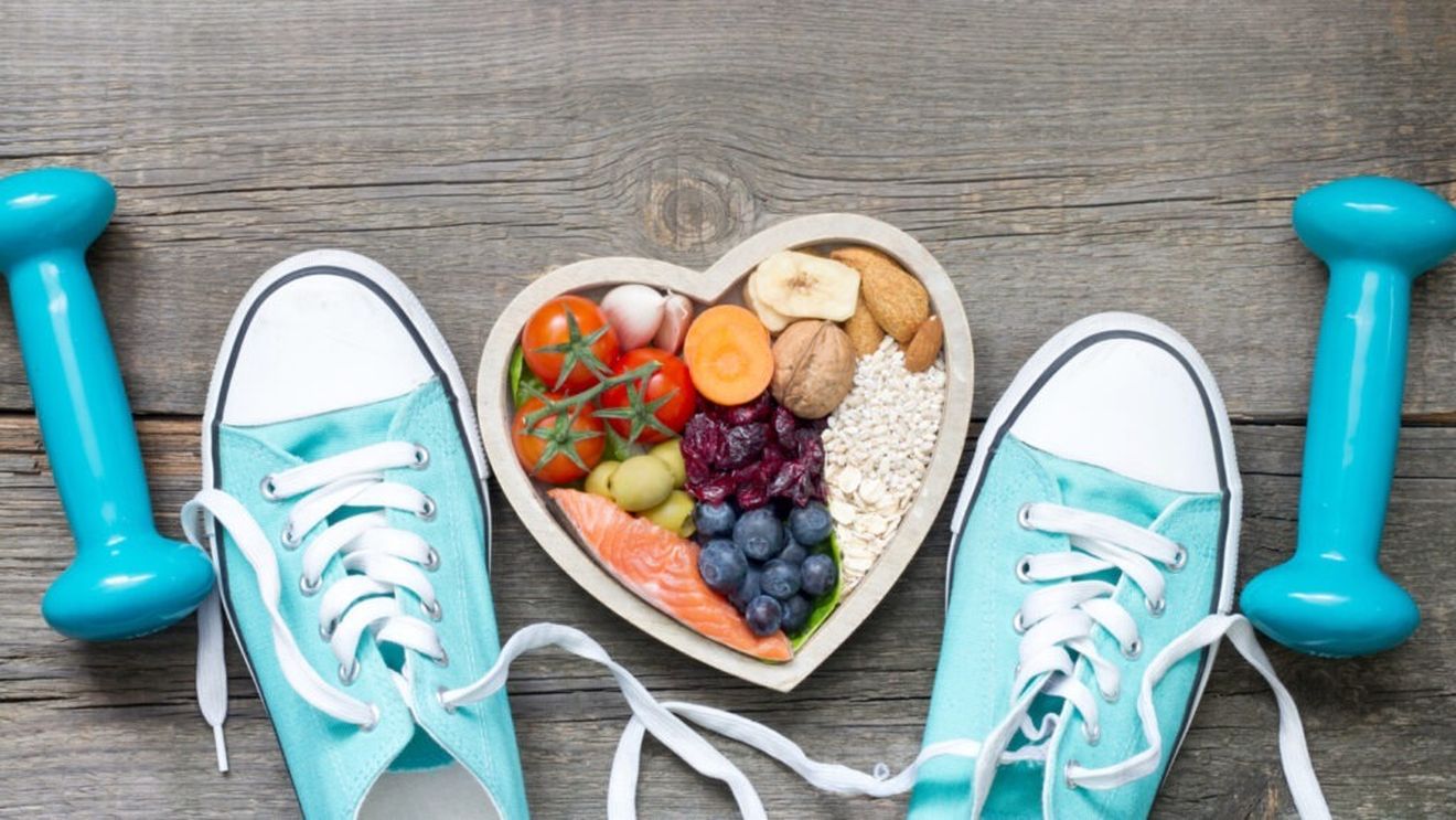 Yoga, plimbările, streching-ul și treburile casnice ar reduce mortalitatea cu 14-20% pentru persoanele cu sindrom cardiovascular-renal-metabolic