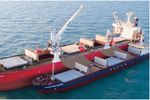 Navă cu cereale, scufundată în Marea Neagră, în apropierea unei platforme românești / 11 marinari au fost salvați și două persoane au murit