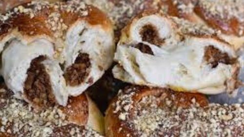 Mucenicii de 9 martie, într-o variantă neașteptată: umpluți cu ciocolată, gem sau cremă de nucă