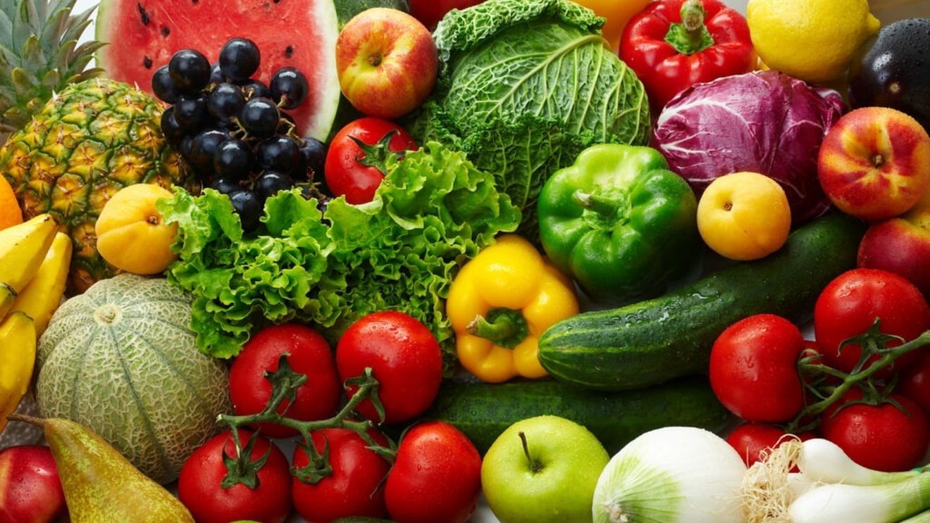 În ce măsură mai putem vorbi de alimente locale și de sezon în contextul crizei climatice? „Discuția despre proveniență riscă să ne ducă spre un naționalism alimentar fără sens”