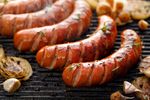 Șapte alimente pe care chefii Michelin spun să nu le pui pe grătar / Cu ce poți înlocui cârnații și burgerii