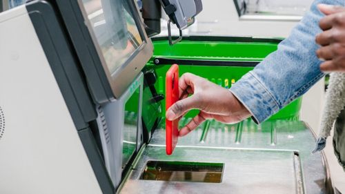 Mare lanț de retail din România: Din fiecare 1 euro cheltuit la casă, 65 de cenți merg către furnizori locali