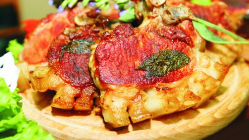 Friptura de Turda și cea de Zalău: Ce sunt, cum se gătesc și ce le diferențiază / Mircea Groza, culegător de rețete vechi, detaliază cum a evoluat friptura în Ardeal, în ultimul secol