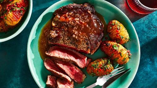 Friptură de vită cu piper și sos de vin roșu / Un prânz delicios și rafinat, un adevărat răsfăț culinar