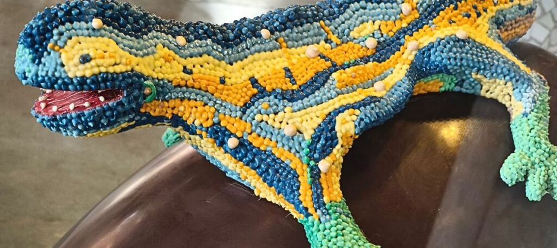 FOTO-VIDEO | Expoziția de ouă de ciocolată cu simbolistica lui Gaudí / Cei mai celebri ciocolatieri din Barcelona s-au întrecut în a reconstrui spiritul Parcului Güell