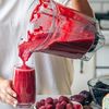Smoothie-urile nu sunt atât de sănătoase pe cât par, avertizează specialiștii / Fructoza în cantitate mare poate pune presiune pe rinichi și pe metabolism