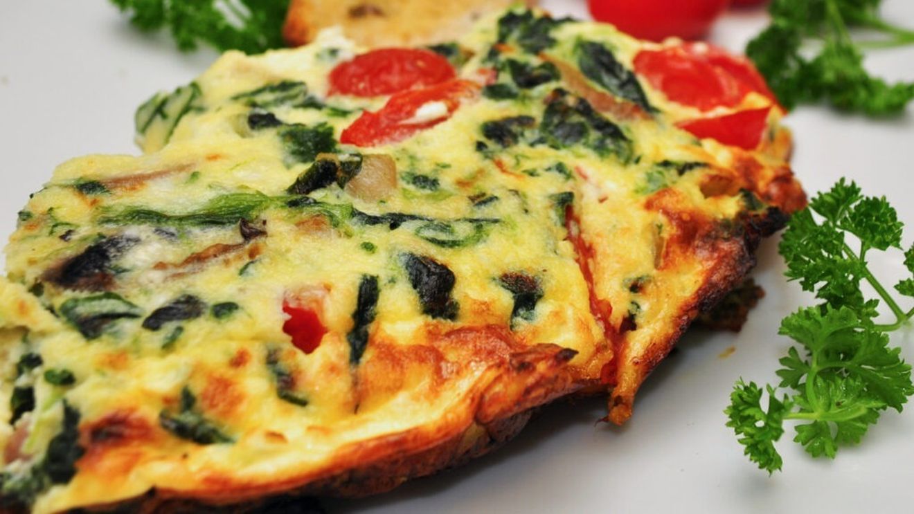 Spanac la mic dejun? Iată trei moduri delicioase de a-l integra în prima masă a zilei